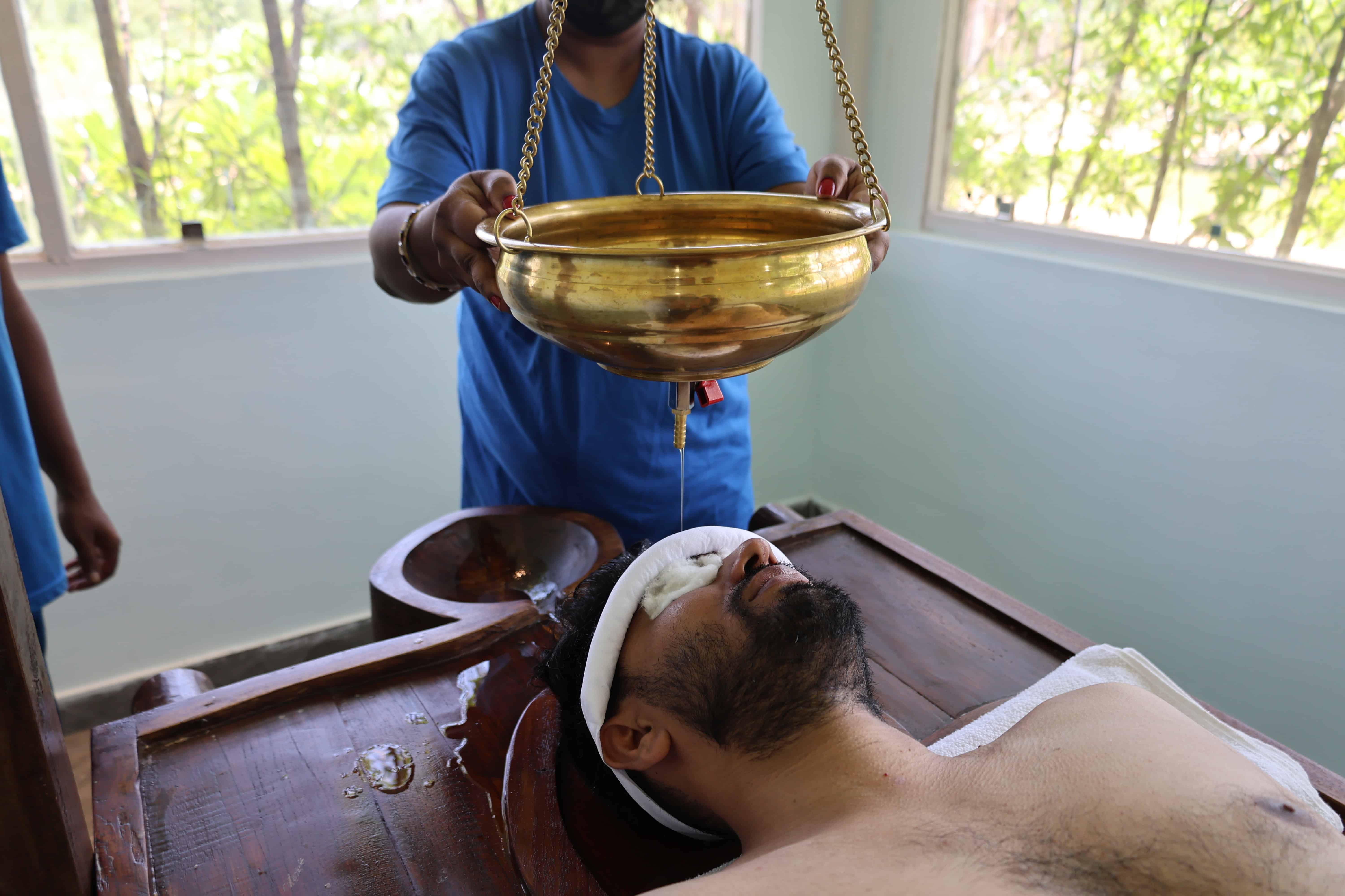 Shirodhara Therapy Setup